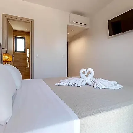 Ionian Arches 3*